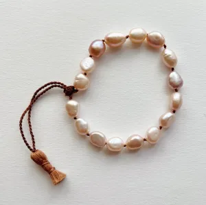 Lena Skadegard | Blush Pebble Pearl Bracelet