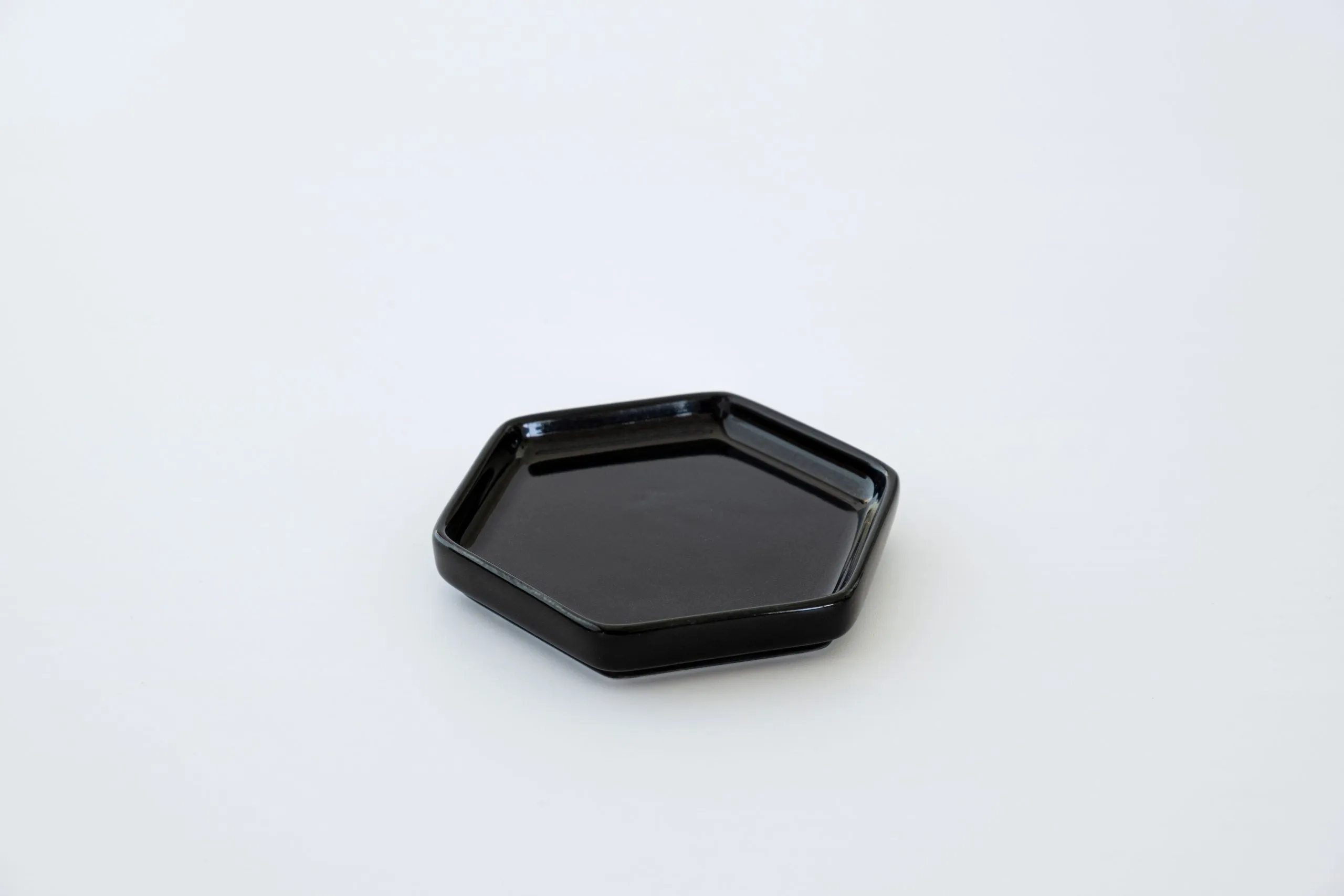 ROCKAKU Ceramic Candle Plate - Black